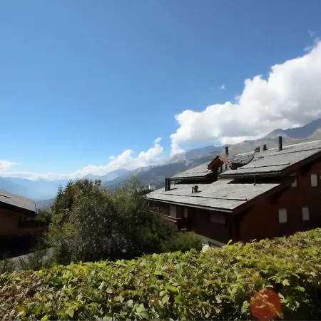 With Garden Daltons 1 Daire Crans-Montana