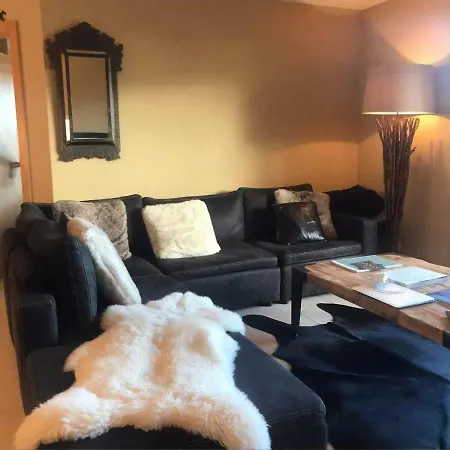 With Garden Daltons 1 アパート *