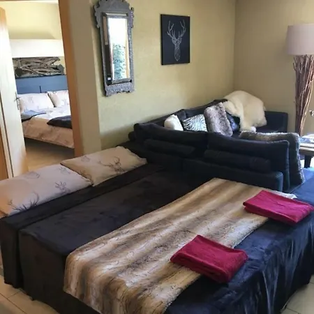 アパート With Garden Daltons 1