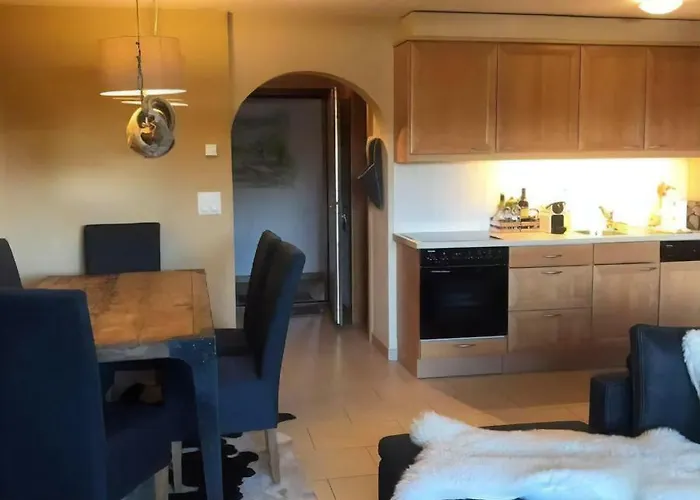 With Garden Daltons 1 Apartment *